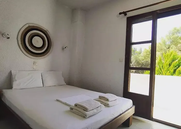 Ta Pefka * Nikiti (Sithonia)